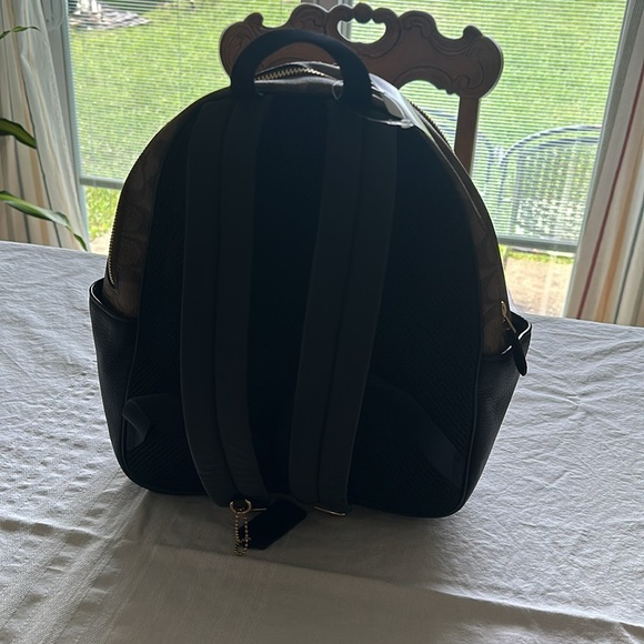Coach backpack - Picture 3 of 3